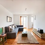Apartament Cozy Flat In Santa Apolonia