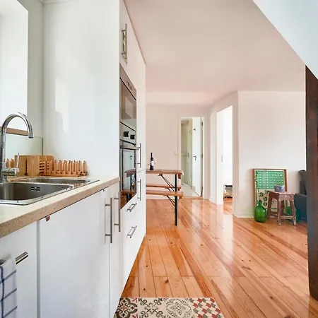 Apartament Cozy Flat In Santa Apolonia Lizbona