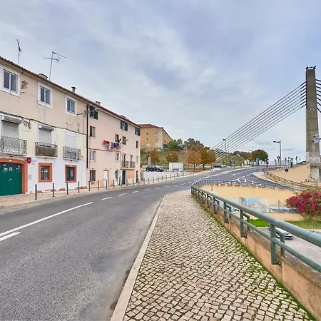Cozy Flat In Santa Apolonia * Lisbon